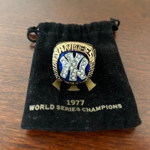 1977 NEW YORK Yankees World Series Champions Ring